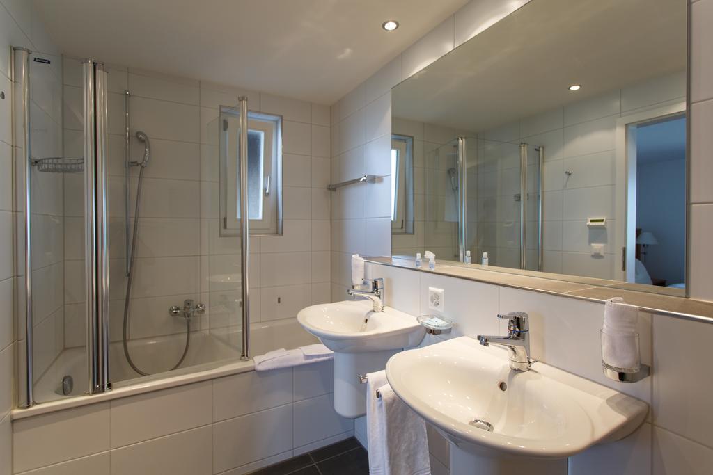 Hotel Kreuz Leissigen Room photo