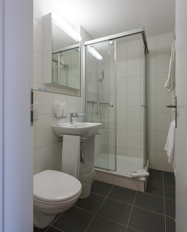 Hotel Kreuz Leissigen Room photo